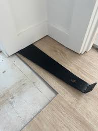 floating floor vs glue down floor