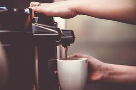 Espresso yang baik akan menghasilkan crema kental. 7 Rekomendasi Mesin Kopi Terbaik Lebih Hemat Daripada Ke Kafe Terus Rumah123 Com
