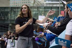 Penny oleksiak was born on 13 june, 2000 in toronto, canada, is a canadian swimmer. Michael Phelps Book Tip Helps Penny Oleksiak Manage Pandemic Life Red Deer Advocate