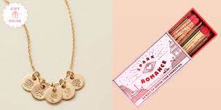 romantic gifts for women