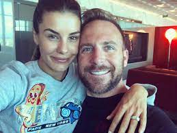 She also served as a narrator on the 2014 programme face. Herald Sun Auf Twitter Lauren Phillips Confirms Shock Split From Husband Https T Co Mx1wciecuk