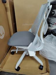 new white sayl office desk chair by