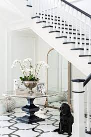 how to style a round entry table step