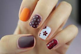 eye catching nails with some nail art
