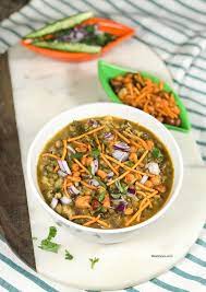Misal pav is a spicy preparation of sprouts.there are several versions of it kolhapur, nashik let this fried onion cool down. Misal Pav Recipe Simple Sumptuous Cooking