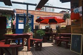 Patios That Serve Brunch In Calgary The