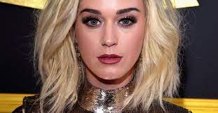 katy perry wears makeup to