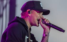 Kane Brown Keeps His Fans Happy At New Country Night At The