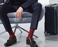 what-color-should-your-socks-be-with-a-suit