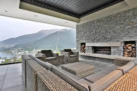 The Best Outdoor Fireplace Trends For 2018