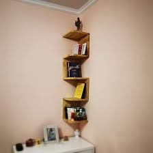 Ефектни и удобни, те ще създадът уют и загадъчност във вашия дом. Shelf For Books Etazherka Za Knigi Floating Shelves Shelves Corner Bookcase