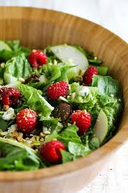 red raspberry spinach salad with