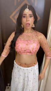 We looked inside some of the tweets by @aunty_malar and here's what we found interesting. Sareefans Saree Romance Blouse Hot Dance Aunty Gif Sareefanssareeromanceblousehotdance Sareefans Aunty Discover Share Gifs