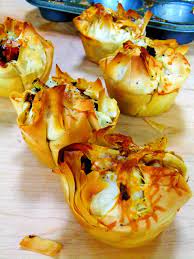 veggie bundles wrapped in phyllo