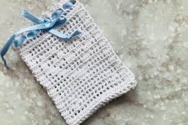 Bomboniere per il matrimonio on line: Sacchettino Bomboniera Schema Gratis Tutorial Uncinetto Crochet