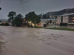 Königssee, berchtesgaden, marktschellenberg und bischofswiesen „sind äußert betroffen, so der hochwasser in berchtesgaden: G6xvcoteorjmmm