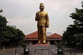 Mengenal Patung MH Thamrin, Monumen Pahlawan Kemerdekaan Asli Tanah Betawi  Halaman all - Kompas.com gambar png