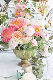 Whether you are you new to the area or are just looking for the flower shop close by you have come to the right place. Fake Flower Arrangements Make Them Look Real Diy Shabbyfufu Com