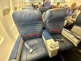 review delta first cl boeing 737