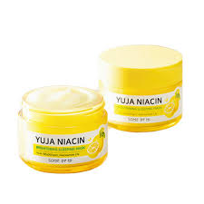 A concentrated brightening serum that helps alleviate blemishes and freckles with niacinamide and yuja extract. Some By Mi Yuja Niacin 30 Days Brightening Sleeping Mask Some By Mi Sleeping Pack Online Shopping Sale Koreadepart