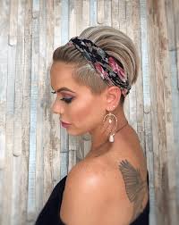 Knotted, twisted or tied, you can do so much with a scarf to accessorize your hair. 25 Trendy Hairstyles For Short Hair The Zenish
