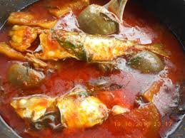 Ikan yang mempunyai nilai gizi yang tinggi ini, bisa disajikan menjadi berbagai jenis masakan, salah satunya resep pesmol ikan kembung. Resipi Ikan Kembung Asam Pedas