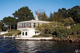 Waterfront Homes Are Lakeside Living