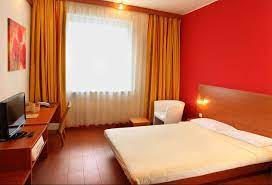 What are some of the property amenities at star inn hotel budapest centrum, by comfort? Cheap Hotel In Central Budapest Star Inn Hotel Budapest Centrum