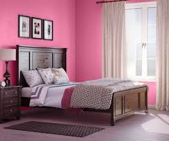 Shocking Pink 8126 House Wall