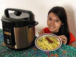 When you lock the lid onto the cooker, you are basically sealing the reason why pressure cookers can cook so much faster than regular cookware? Nasi Briyani In 20 Minutes Using Pressure Cooker Jewelpie