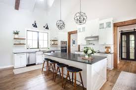 all about modern farmhouse style