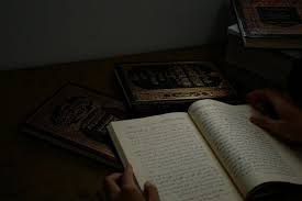 Ustaz bagi tahu cara/kaedah senang. 6 Tips Membaca Al Quran Biar Ramadhan Kamu Makin Bermakna
