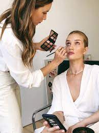 i just asked rosie hw s makeup artist