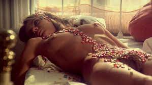 Nude video celebs » Carole Laure nude - La tete de Normande St-Onge (1975)