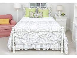Nod Full Size Bistro Bed With Bedding