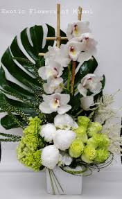 holland paradise vase arrangement in