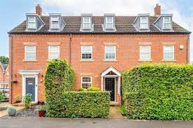 search 3 bed houses in welwyn