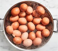 Eggshells are porous, meaning it's easy for bacteria to enter it. How Long Do Hard Boiled Eggs Last In Fridge How Long Do Boiled Eggs Last In The Fridge Other Types Of Cooked Egg Delicacies Such As Casseroles And Quiches