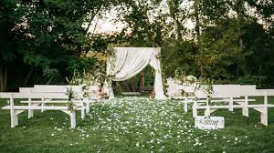 How To Create A Dream Backyard Wedding