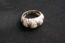 white gold or silver ring marked db