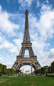 Erected in 1889 as the entrance arch to the 1889 world's fair, it was initially criticised by some. 10 Kostenlose Torre Eiffel Und Paris Bilder