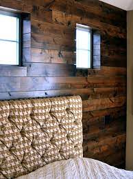 wood paneled accent wall design sponge