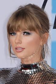 taylor swift s hairstyles hair colors