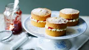 Bake james martin's classic victoria sponge cake, best served with a proper cup of tea. Mini Victoria Sponge Cakes Saturday Kitchen Recipessaturday Kitchen Recipes