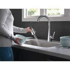 Delta Lenta Single Handle Pull Down