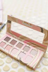 the best clean eyeshadow palettes for