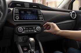 2021 nissan versa interior features and