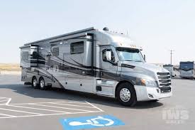 cl c sel rv with a garage