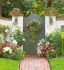 swingin garden gate ideas cool