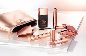 private label cosmetics get a glamour